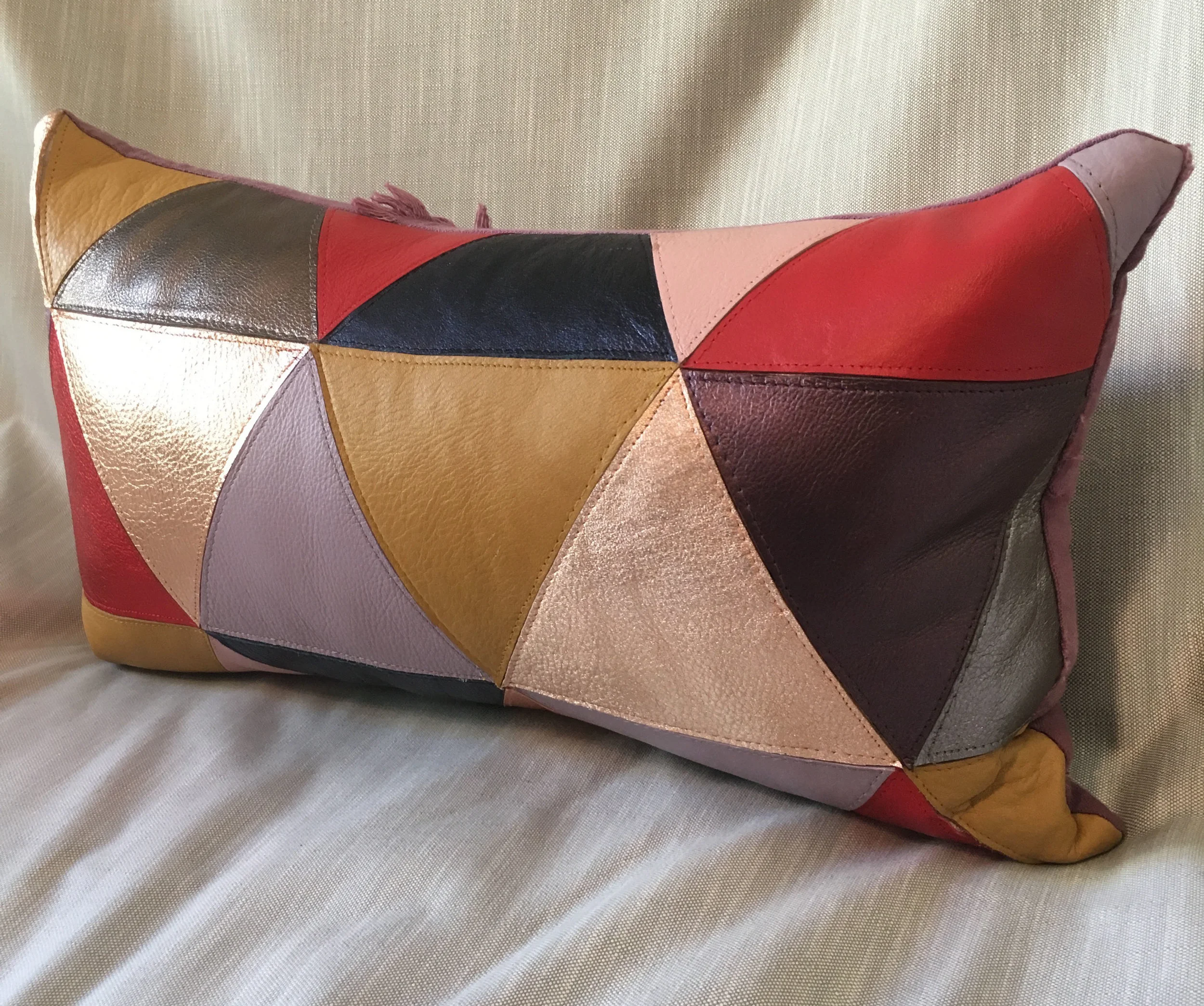CIRCUSPATCHWORKPILLOW4.jpg