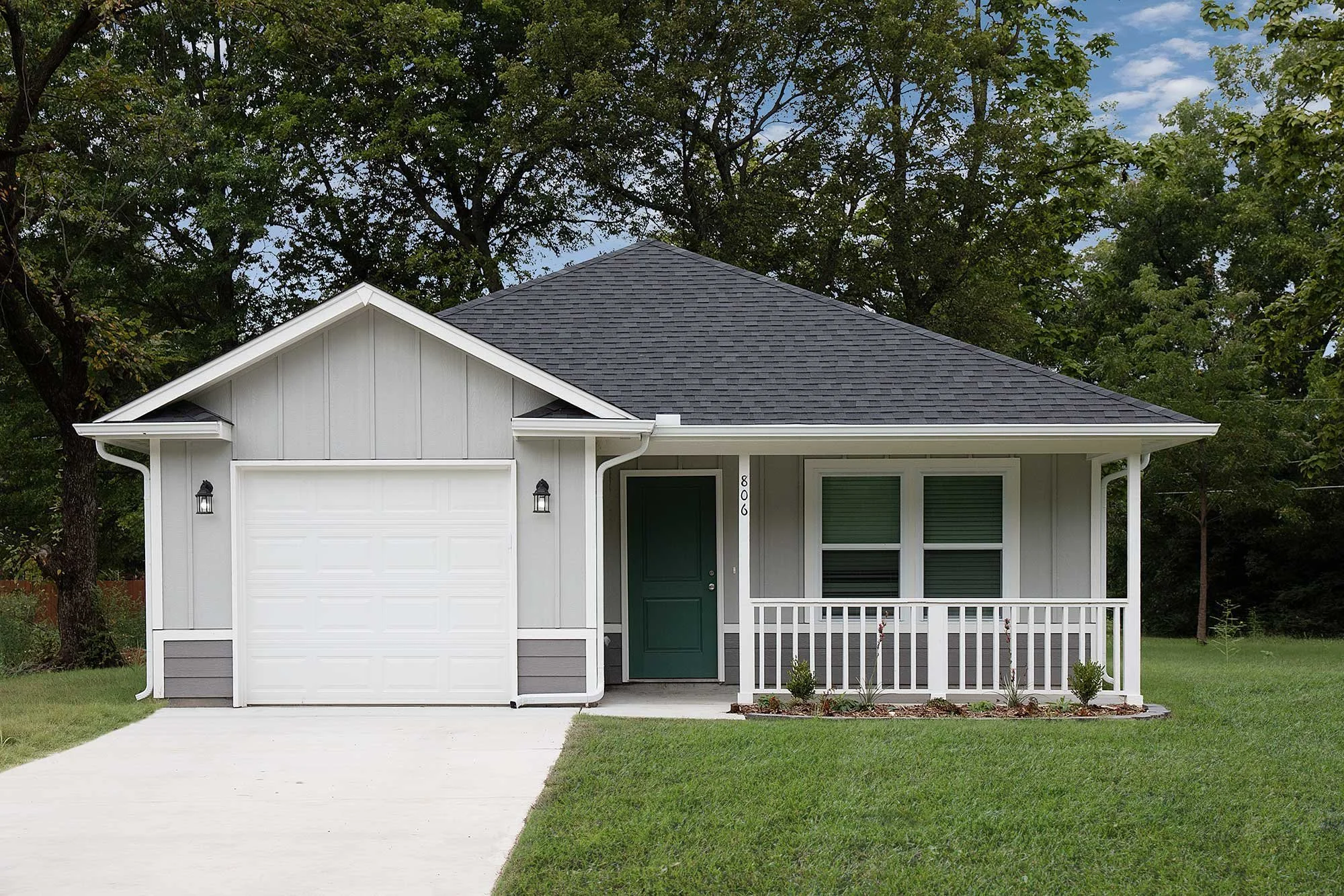 3 Bedroom, 2 Bathroom, 1-Car Garage, 
1,574 sq ft

Home Style: The Columbia