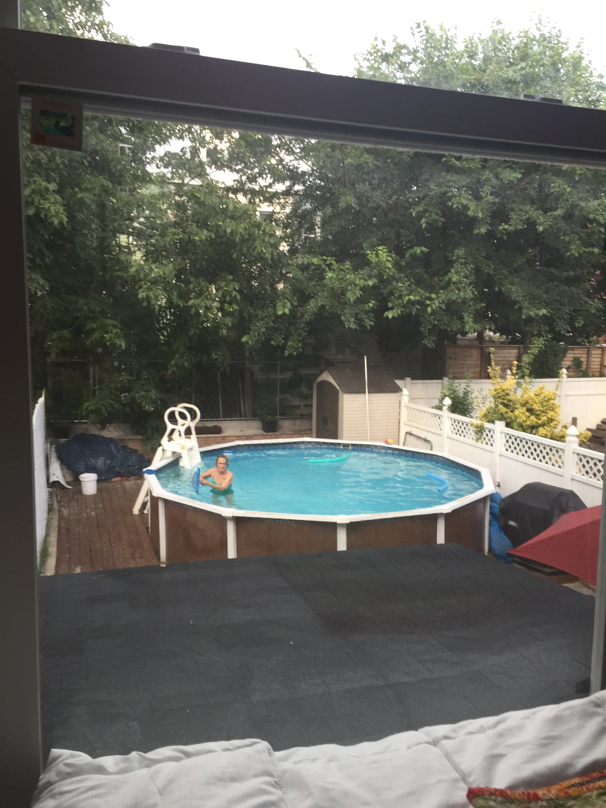 My mum came to Brooklyn to hang out with me on the Monday after my doctor's appointment, she cleaned the pool.