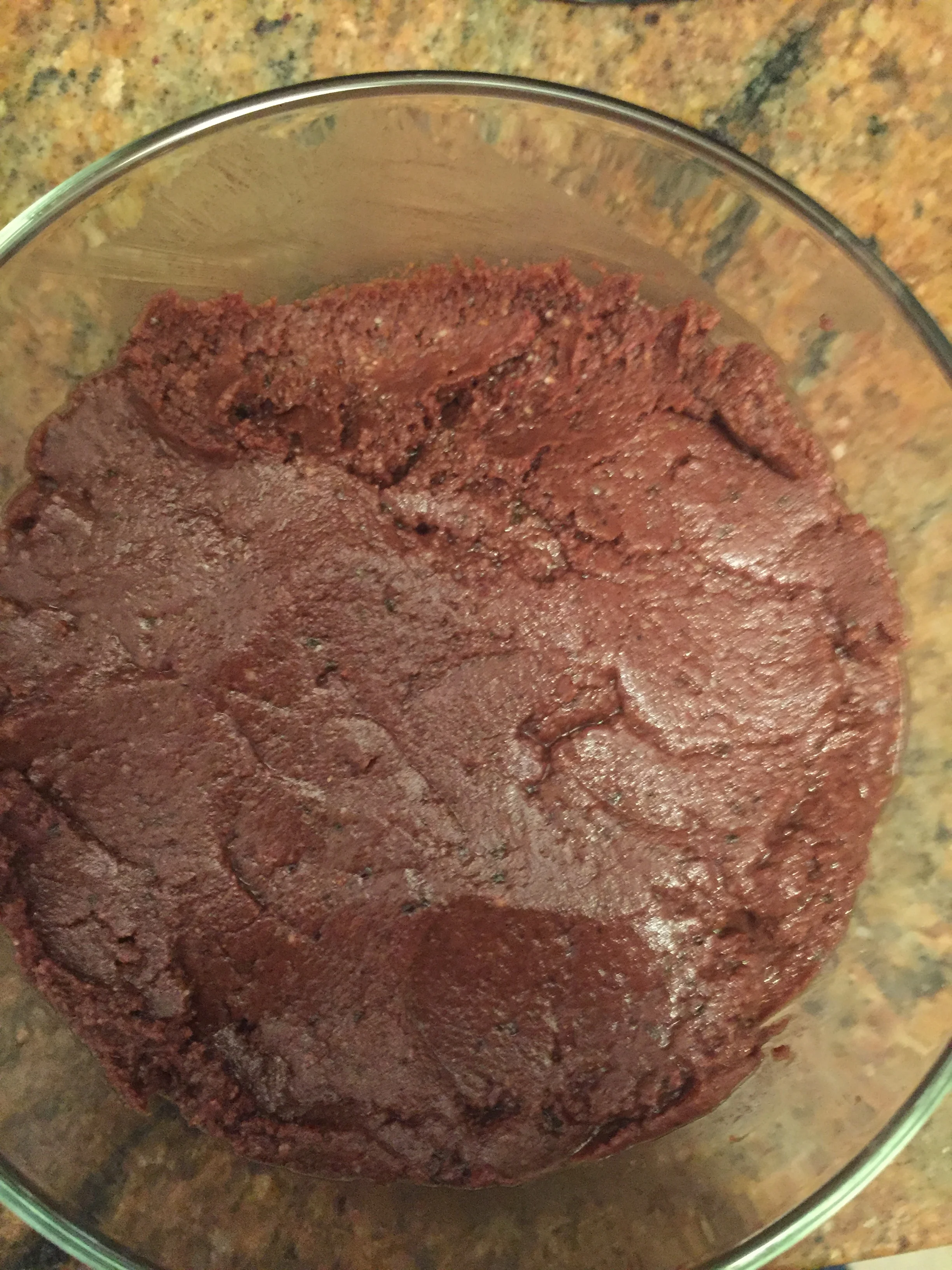 I know what you're thinking. 1) 'Where did she get such a professional photo of her cookie dough concoction?' Off my iPhone, of course! 2) 'That looks like shit!' Yes, it does, there's no denying it. But it tastes really amazing. Trust.