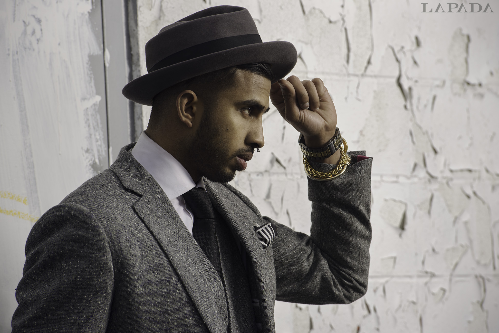 LAPADA Thad Hat suit 0112.jpg