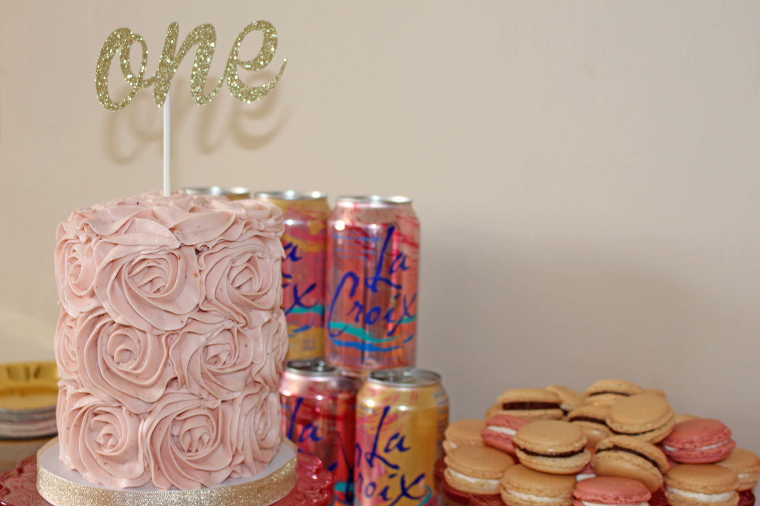  floral themed 1st birthday smash cake - "one" smash cake topper | Pish Posh Perfect 