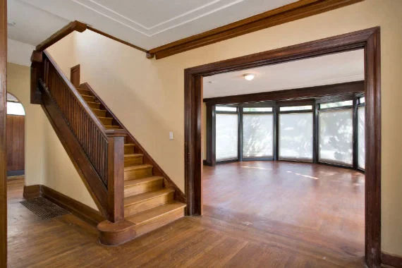 570_santa_ray_foyer_lr.jpg