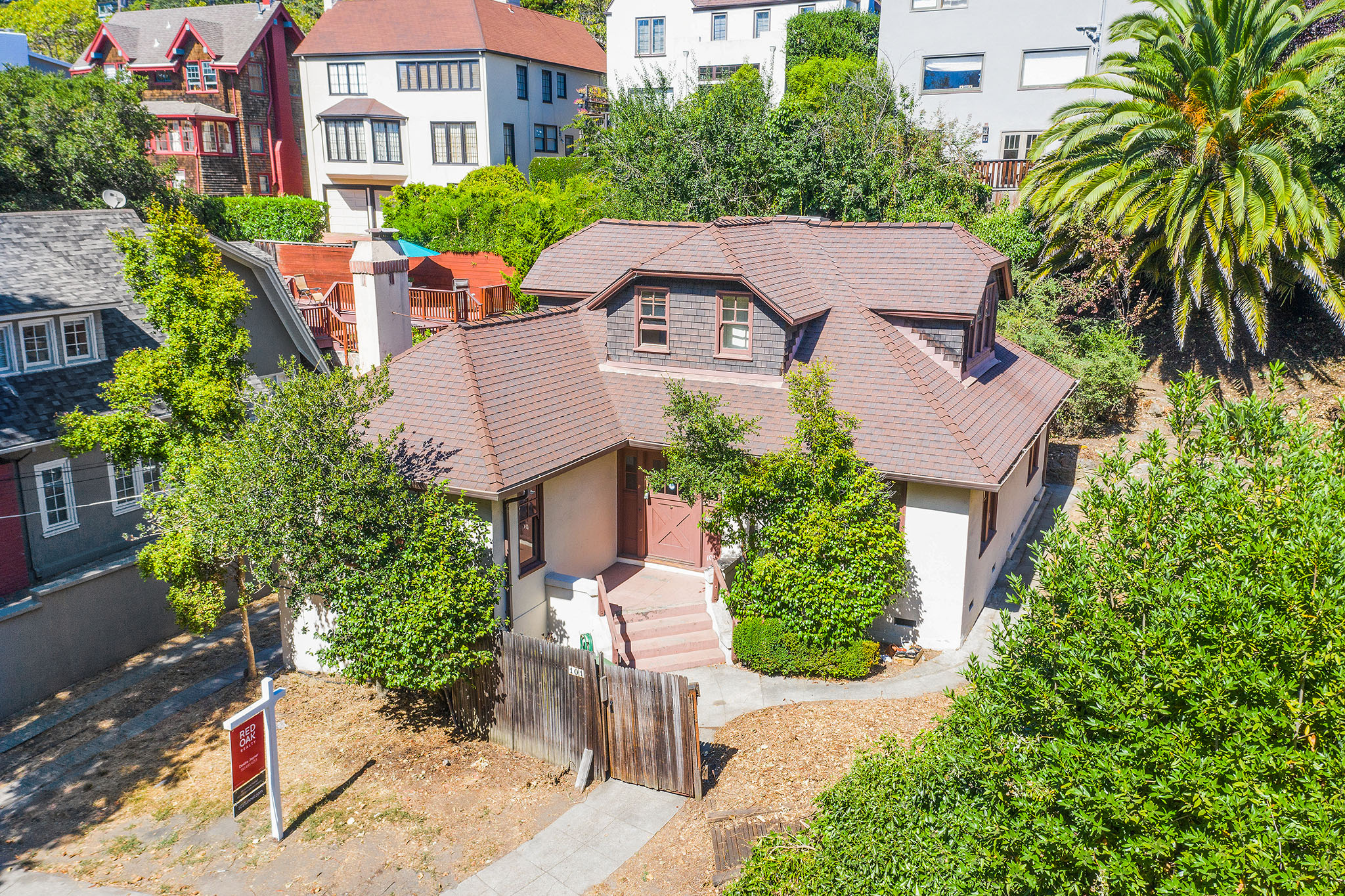 SFGate.com | Aug 2019 | What would you do with this historic Berkeley fixer near the Claremont Resort?