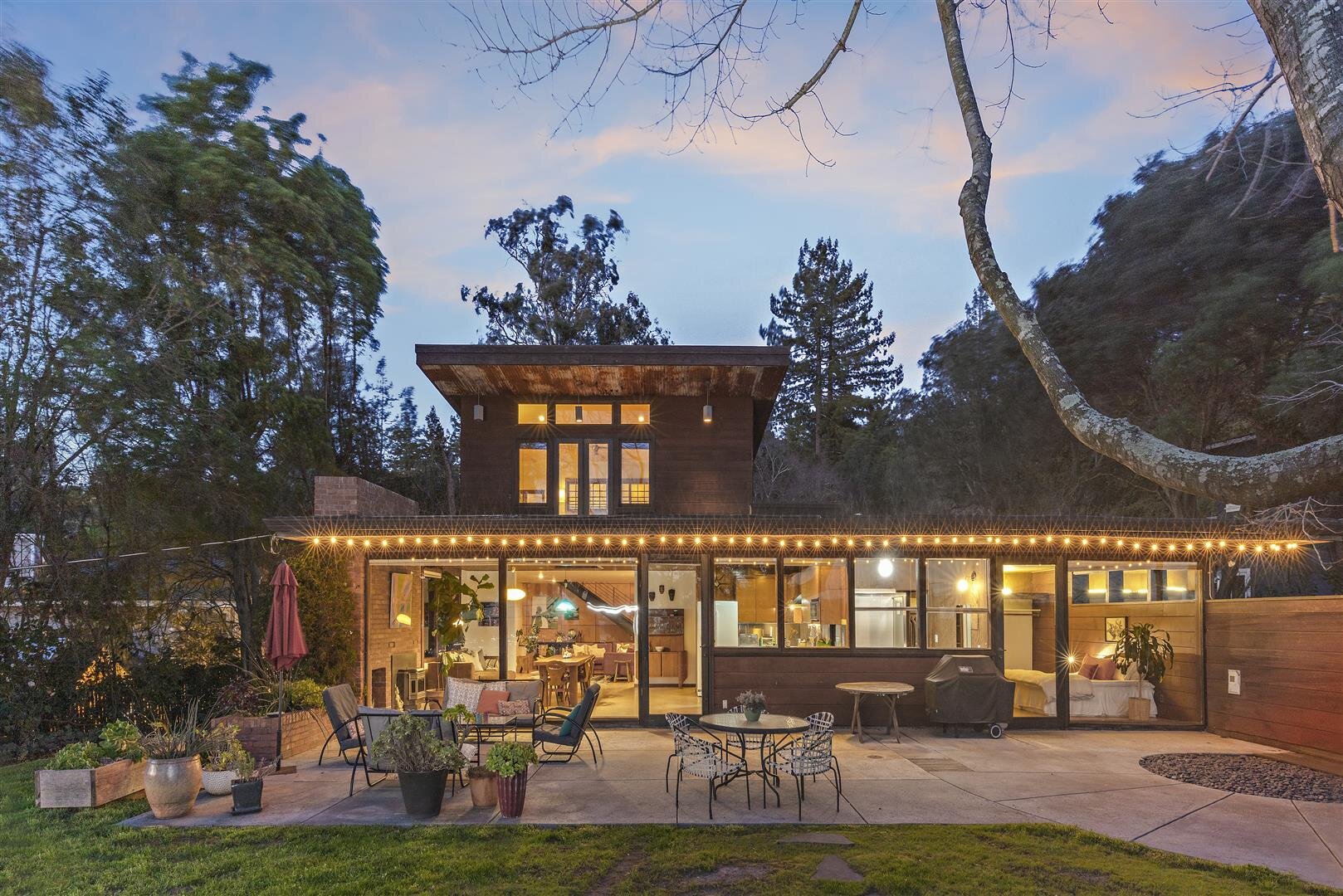 SFGate.com | March 2021 | Frank Lloyd Wright apprentice's Oakland mini-estate hits the market for $1.25M