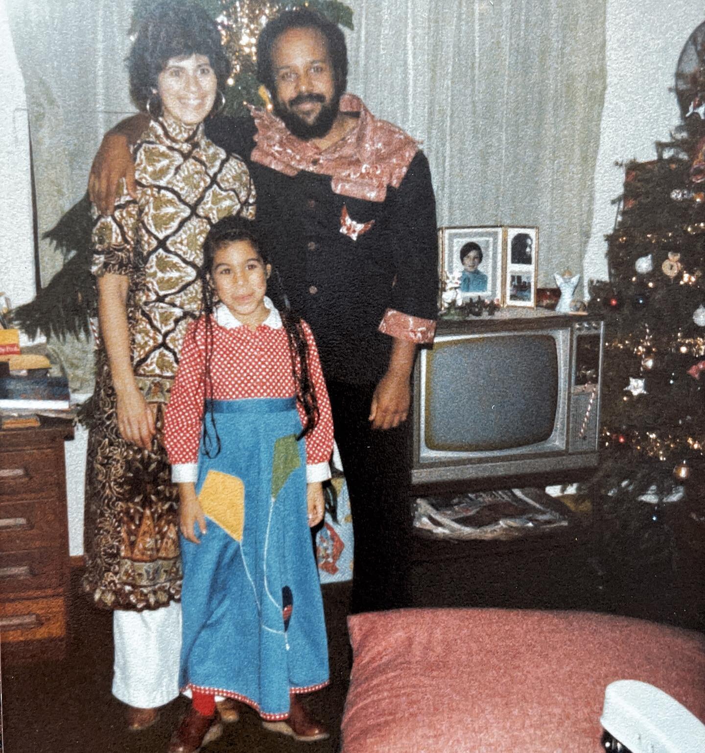 Happy #tbt to the 1970's. Back to a time when my clothes were made by my mom, such as this amazing skirt with extra large kites and the most supportive shoes ever! 😂#1970s #biracialkids #bayarea