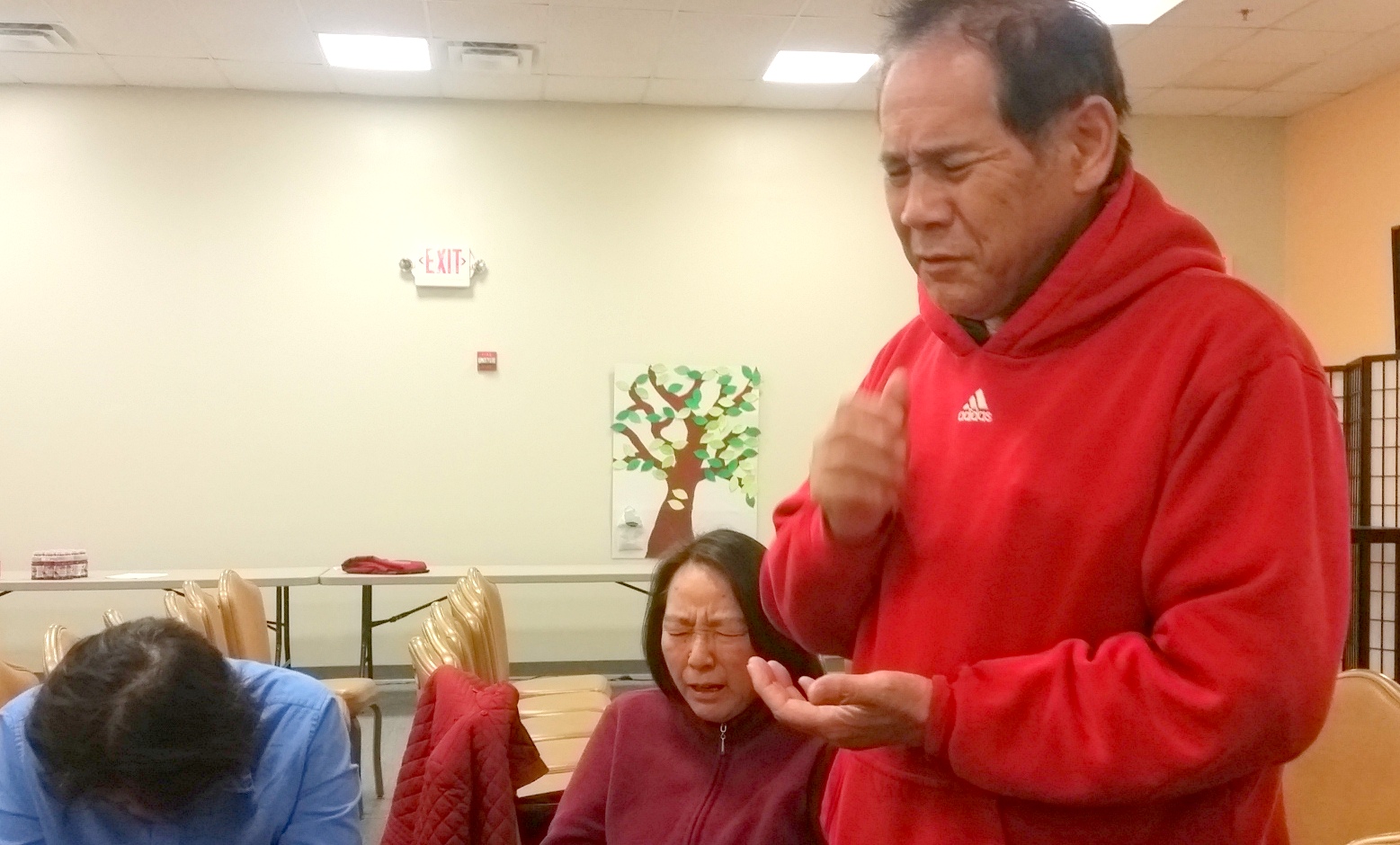 District Kodan Leader Mike Tsurusaki keeping us totally into it, on track and prayed up. 