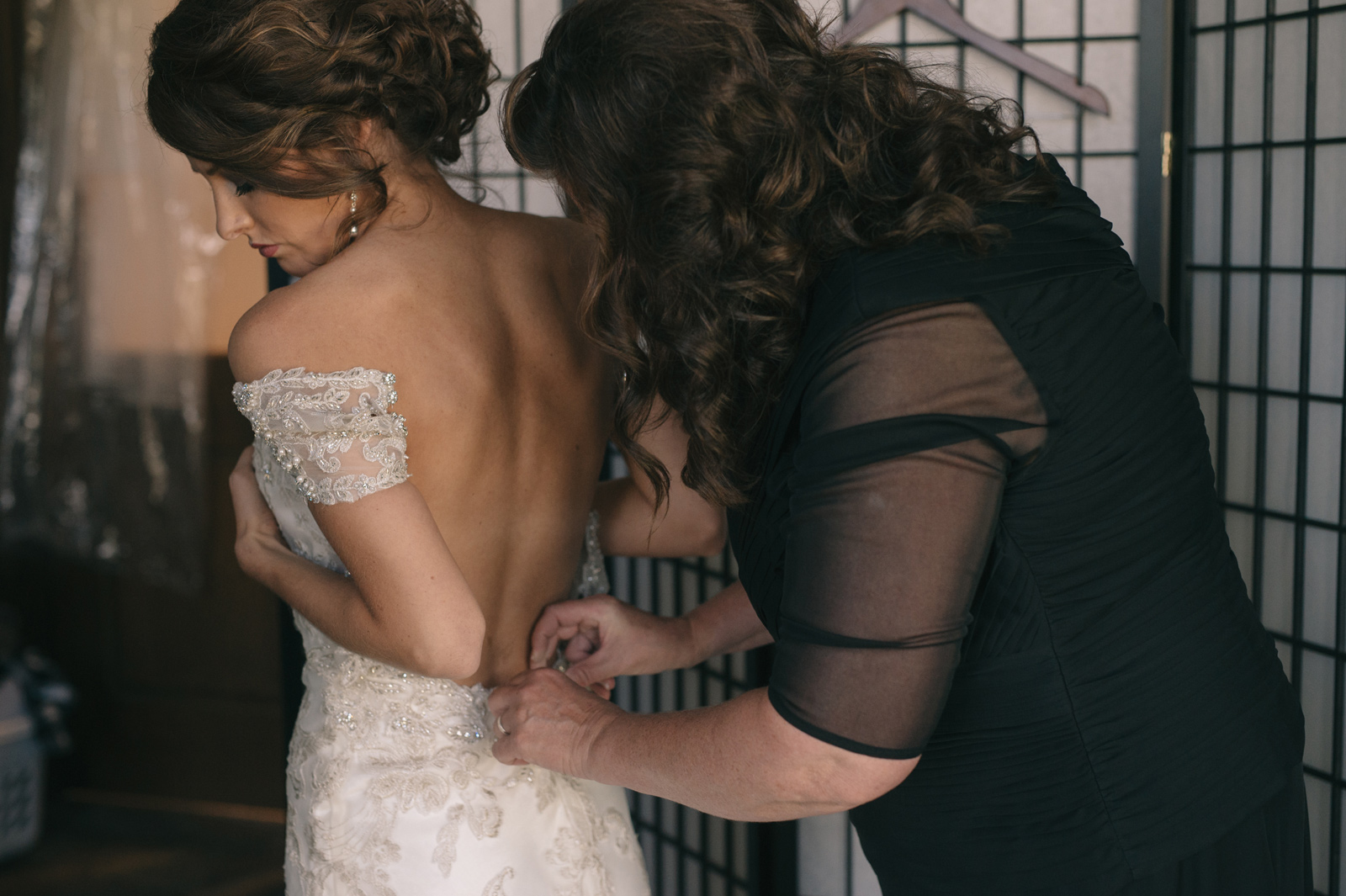 Blake and Justin's Emmetsburg Iowa Wedding at Shores at Five Island | Iowa Wedding Photographer Brian Davis