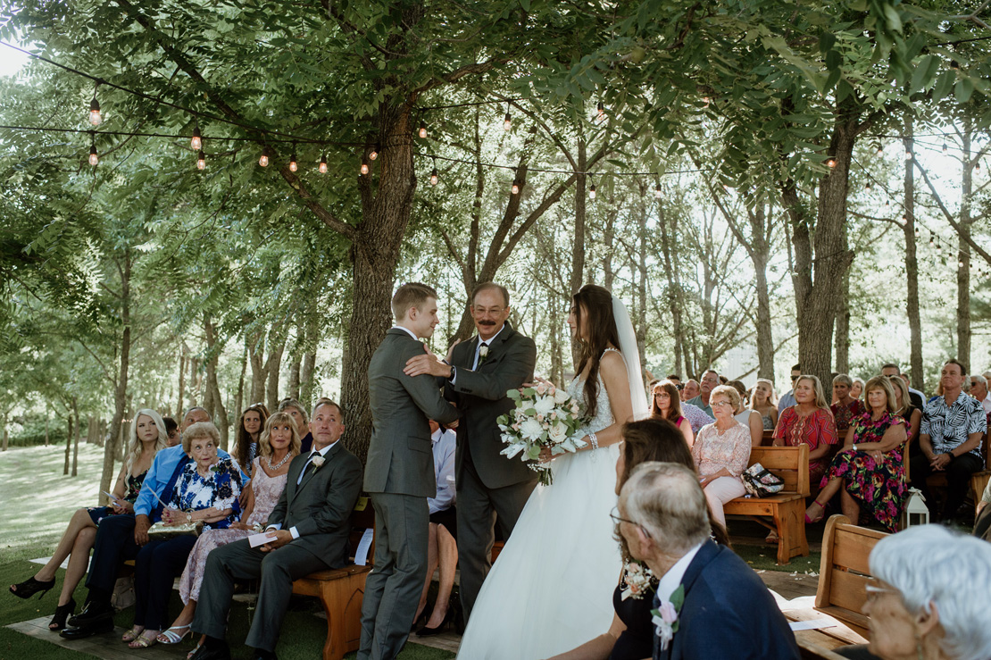 Alex and Jill's Barnes Place Wedding | Des Moines Wedding Photog