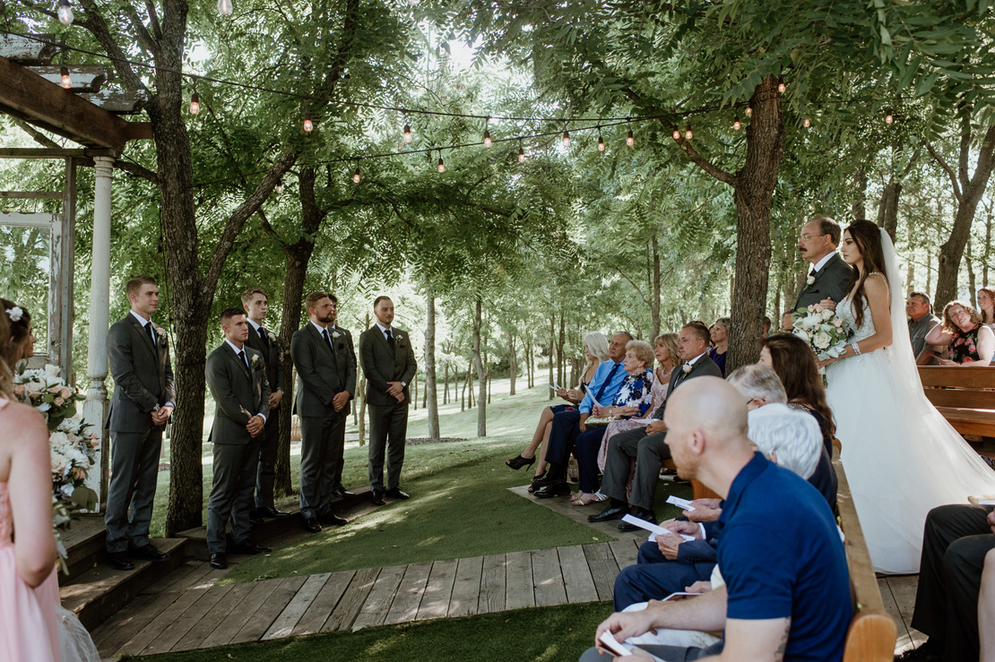 Alex and Jill's Barnes Place Wedding | Des Moines Wedding Photog