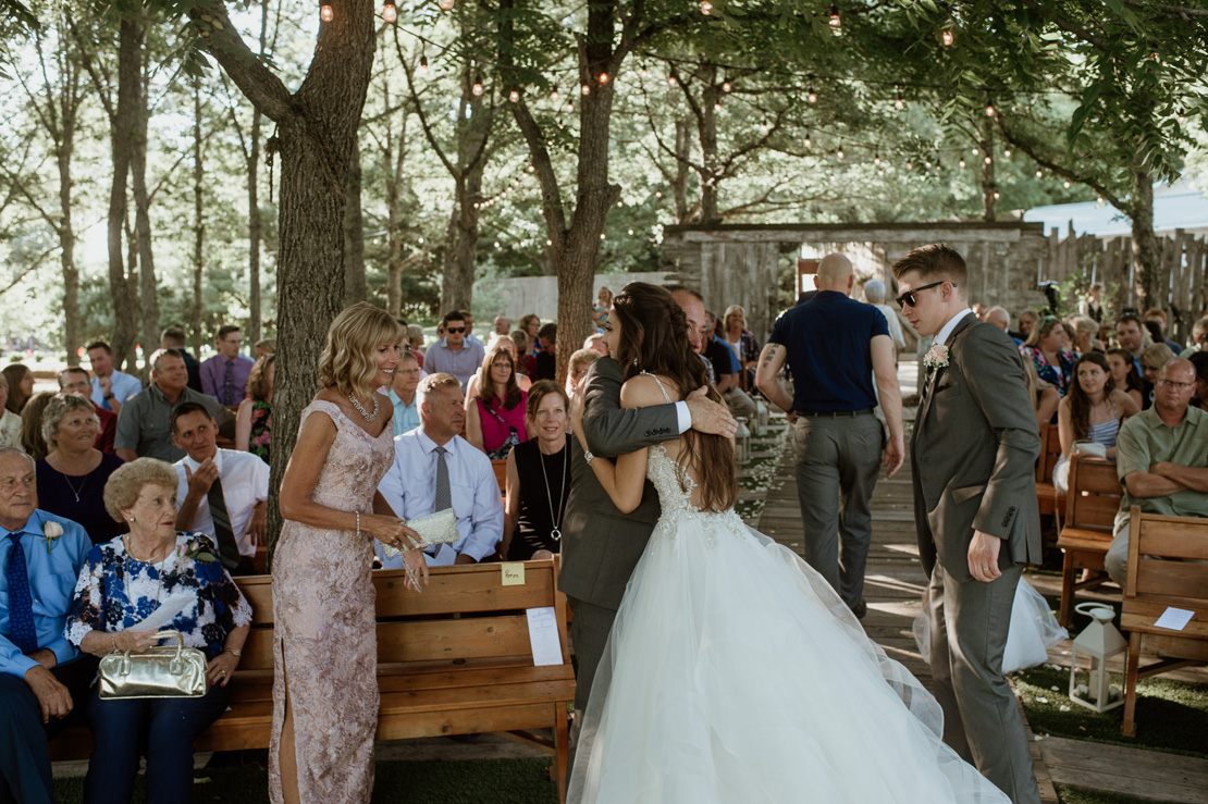 Alex and Jill's Barnes Place Wedding | Des Moines Wedding Photog