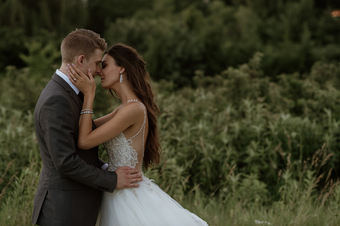 Alex and Jill's Barnes Place Wedding | Des Moines Wedding Photog