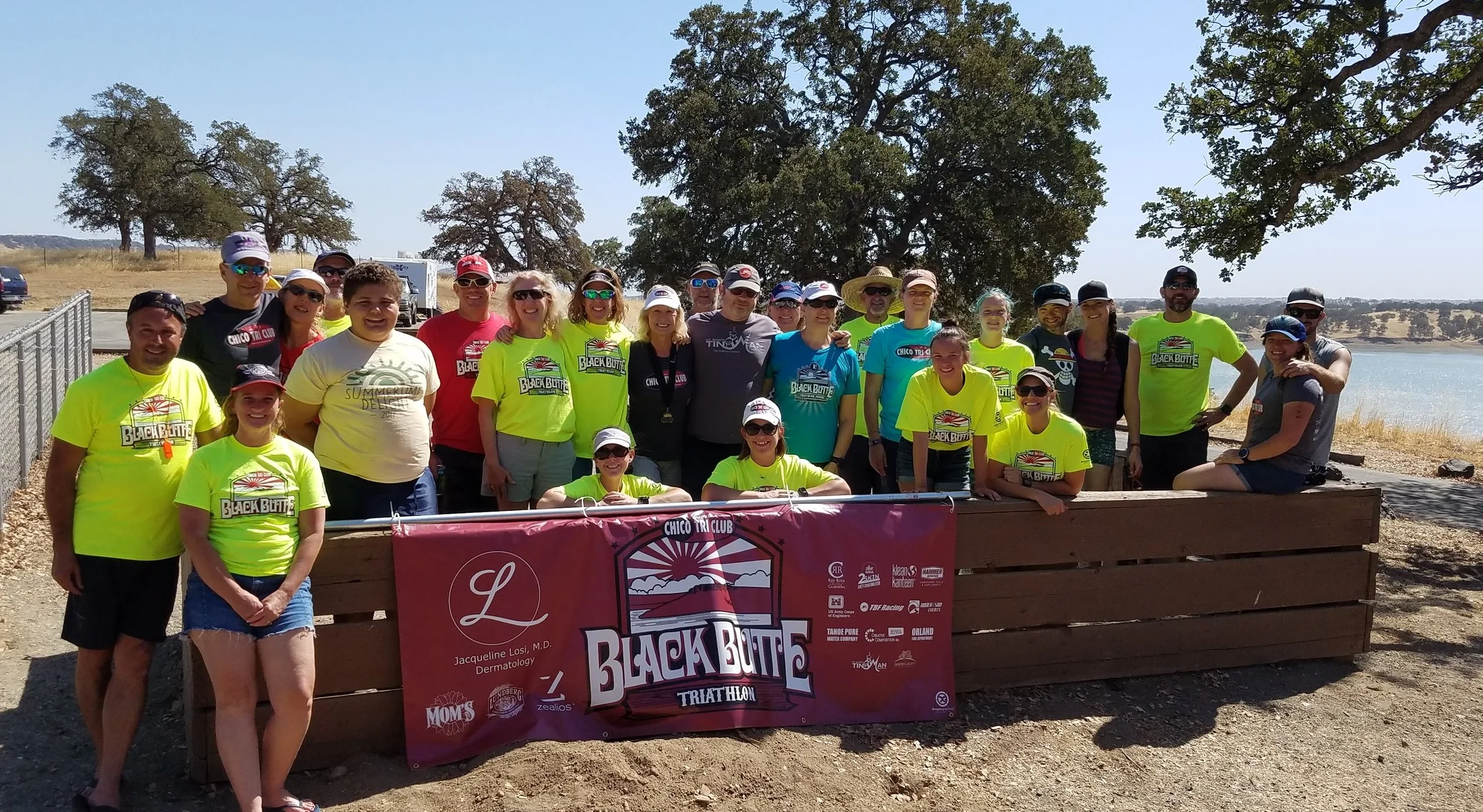 2018-group-photo.jpg