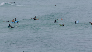 9 An encounter with time: Juliet Darling’s ‘WAIT’: David Malouf, Sydney Juliet Darling, Bondi , 2015, still from ‘WAIT’, 3-channel video loop; 5 mins 56 secs duration, edition of 8 + 2 APs; image courtesy the artist and Roslyn Oxley9 Gallery, Sydney