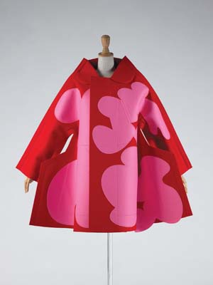 4 Transcending fashion: Japanese design and ‘Future Beauty’: ALISON KUBLER Comme des Garçons (Rei Kawakubo), Autumn/Winter 2012–13; collection: Kyoto Costume Institute. photo: Masayuki Hayashi