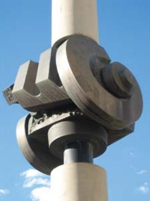 8 Public art @ the ANU, 1953–2013: DAVID WILLIAMS Norma Redpath, Extended Column , 1972-76, bronze and column of spun cement, ANU School of Music; image courtesy the artist’s estate and Charles Nodrum Gallery, Richmond