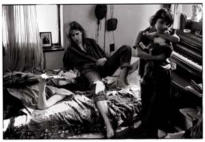 7 Annie Leibovitz: A Photographer’s Life 1990 – 2005: ANDREW QUILTY Patti Smith with her Children, Jackson and Jesse, St. Clair Sho res, Michigan, 1996. All photographs © Annie Leibovitz; from Annie Leibovitz: A Photographer’s Life, 1990 – 2005