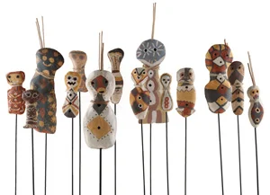 3 Connection, Dislocation, Reclamation and Innovation: The 2010 National Aboriginal and Torres Strait Islander Art Award: JANE RAFFAN Girringun Artists, Bagu with Jiman, ceramics, overall 165 x 410 x 90cm. Image courtesy the artists. All photographs this article by Regis Martin