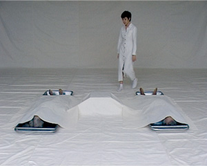 4 The Quick and the Dead: AMBER NAISMITH Araya Rasdjarmrearnsook, Conversation I , 2005, video installation, 5 videos, duration 12 minutes. Dimensions variable. Photograph by Eeakarach Prangchaikul. Courtesy the artist by arrangement with 100 Tonson Gallery, Bangkok