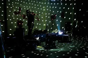 9 Artist-Run INITIATIVES & Sound Art in Australia: DANNI ZUVELA Experimental expanded projections at Audiopollen, West End, Brisbane, 2007