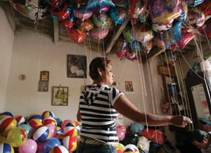 1 More than air: the 10th Havana Biennial: VIRGINIA FRASER carabello-forman, All that is Air , 2008, stills from video. Image courtesy the artists