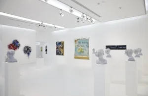 1 DISPATCHES: making modern; singapore transfer; finding a future for nas: ANDREW STEPHENS Arrival , inaugural exhibition view, Sullivan+Strumpf Singapore, Gillman Barracks, June 2016, including work (from left): Tim Silver (multiple plinths), Hiromi Tango, Alex Seton, Sally Smart, Karen Black, Richard Lewer and Tony Clark; image courtesy Sullivan+Strumpf