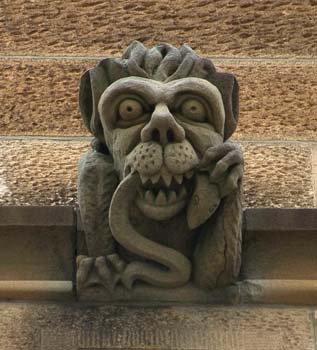 10 Australian gargoyleS: KYLA WARD Unknown artists, Gargoyles at the University of Sydney. Courtesy of the University of Sydney