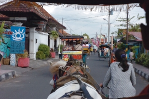 1 Letter from Indonesia: ALISON CARROLL On the heritage trail in Yogyakarta. Photo Sulis Indiarto, Australian Embassy, Jakarta
