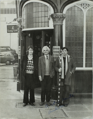 1 Vieux*: Catherine townsend From left: Studio International assistant editor John McEwen, Peter Townsend and André Cadere (with pole) outside the Bloomsbury pub, c. 1972–73; photo courtesy Catherine Townsend and André Cadere