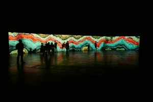 3 SEMICONDUCTOR: SURVEYING THE TECHNOLOGICAL SUBLIME: RUTH JARMAN AND JOE GERHARDT Semiconductor, Earthworks , 2016, installation view, SónarPLANTA,Barcelona, 2016; five-channel computer-generated animation withfour-channel surround sound, 11:20 mins duration; commissioned by SónarPLANTA; produced by Advanced Music; image courtesy the artists; photo:Semiconductor