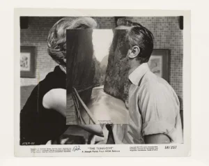 1 NOTES FROM THE DARKROOM: michael fitzgerald john stezaker, pair xxvii , 2015, collage, 20.3 x 24.2cm; image courtesy of the artist and the approach, london