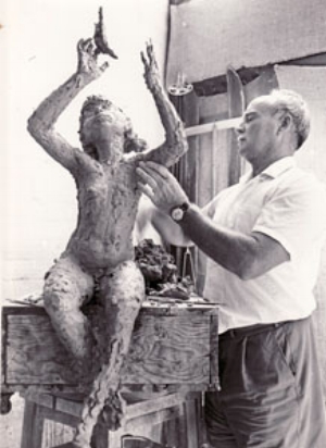 12 The Shaping of a Sculptor: John Dowie (1915 – 2008): DENNIS COLEMAN Dowie at work (possibly overseas)