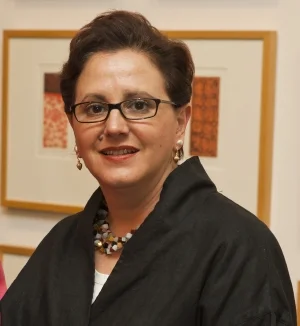 13 Anita Angel 1963 - 2018: chips mackinolty Anita Angel, 2010; image courtesy Charles Darwin University Art Collection and Art Gallery, Darwin; photo: Chris Knight, DigiFilm Australia Pty Ltd