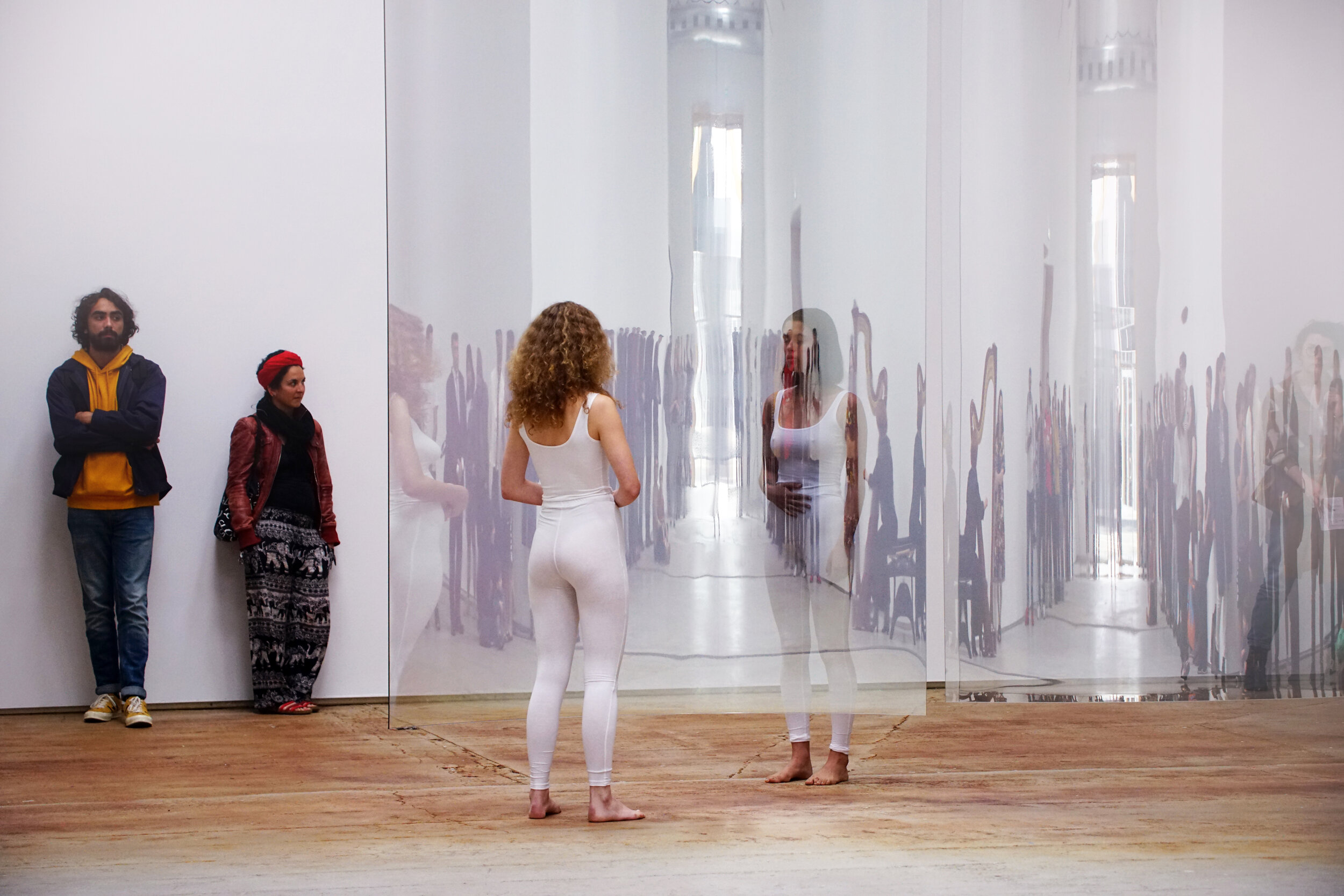  Mel O’Callaghan,  Respire, respire , 2019, performance view, Le Confort Moderne, Poitiers; photo: Clemens Habicht 