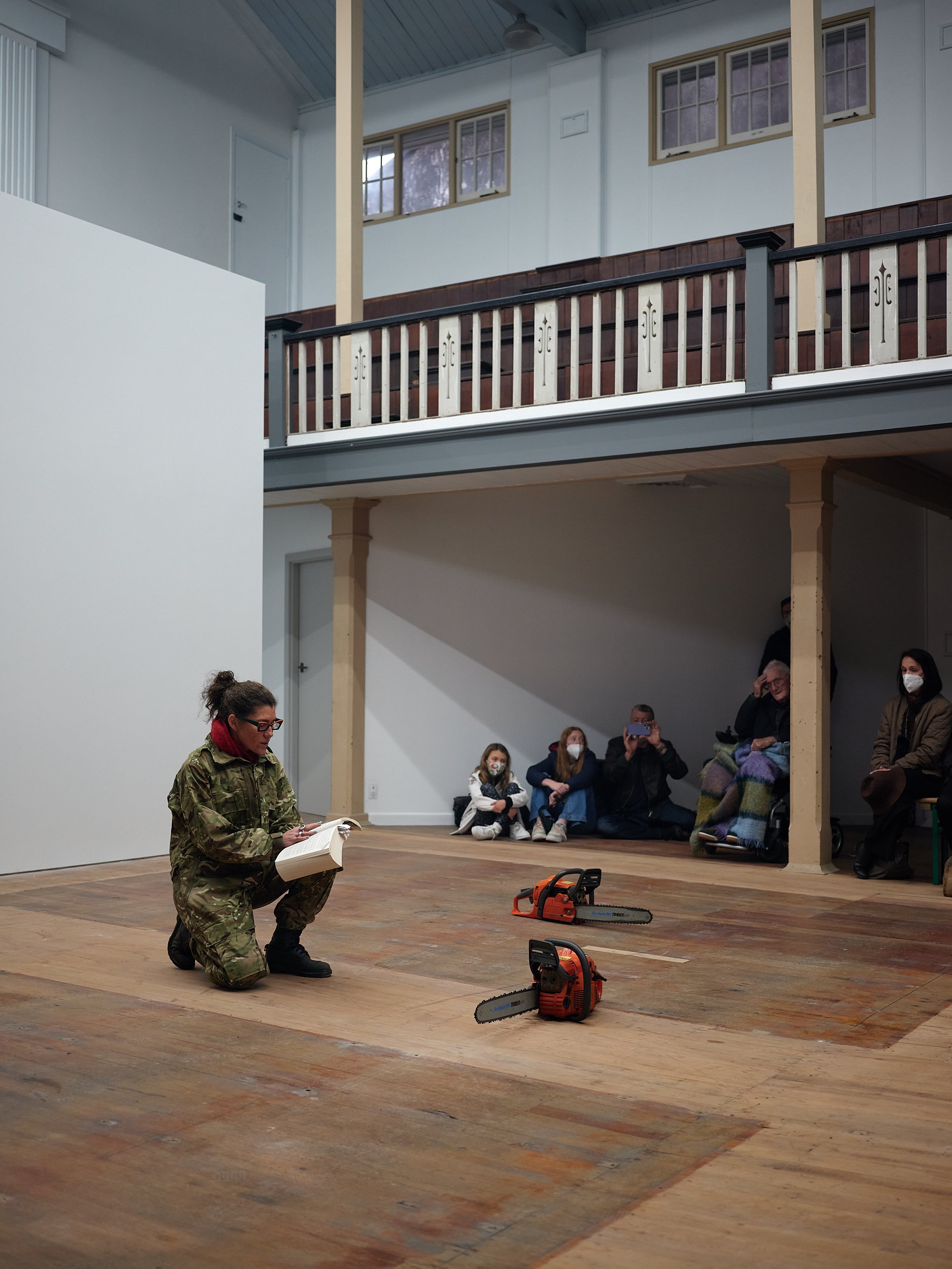  Ruth Allen performing Jim Allen,  Poetry for Chainsaws , 1974/2022, performance view, Michael Lett, 3 East Street, 2022; courtesy the artist and Michael Lett, Tamaki Makaurau/Auckland; photo: Samuel Hartnett  