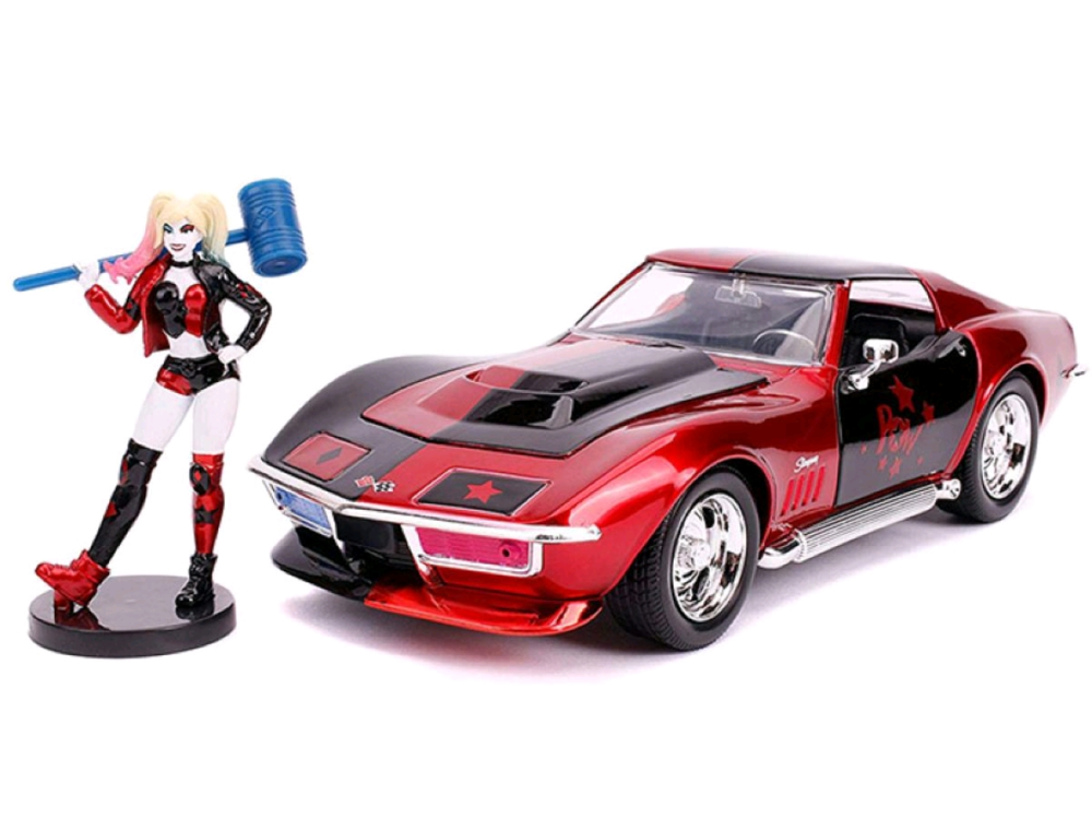 BATMAN - HARLEY QUINN 69 CORVETTE 1:24 SCALE HOLLYWOOD RIDE