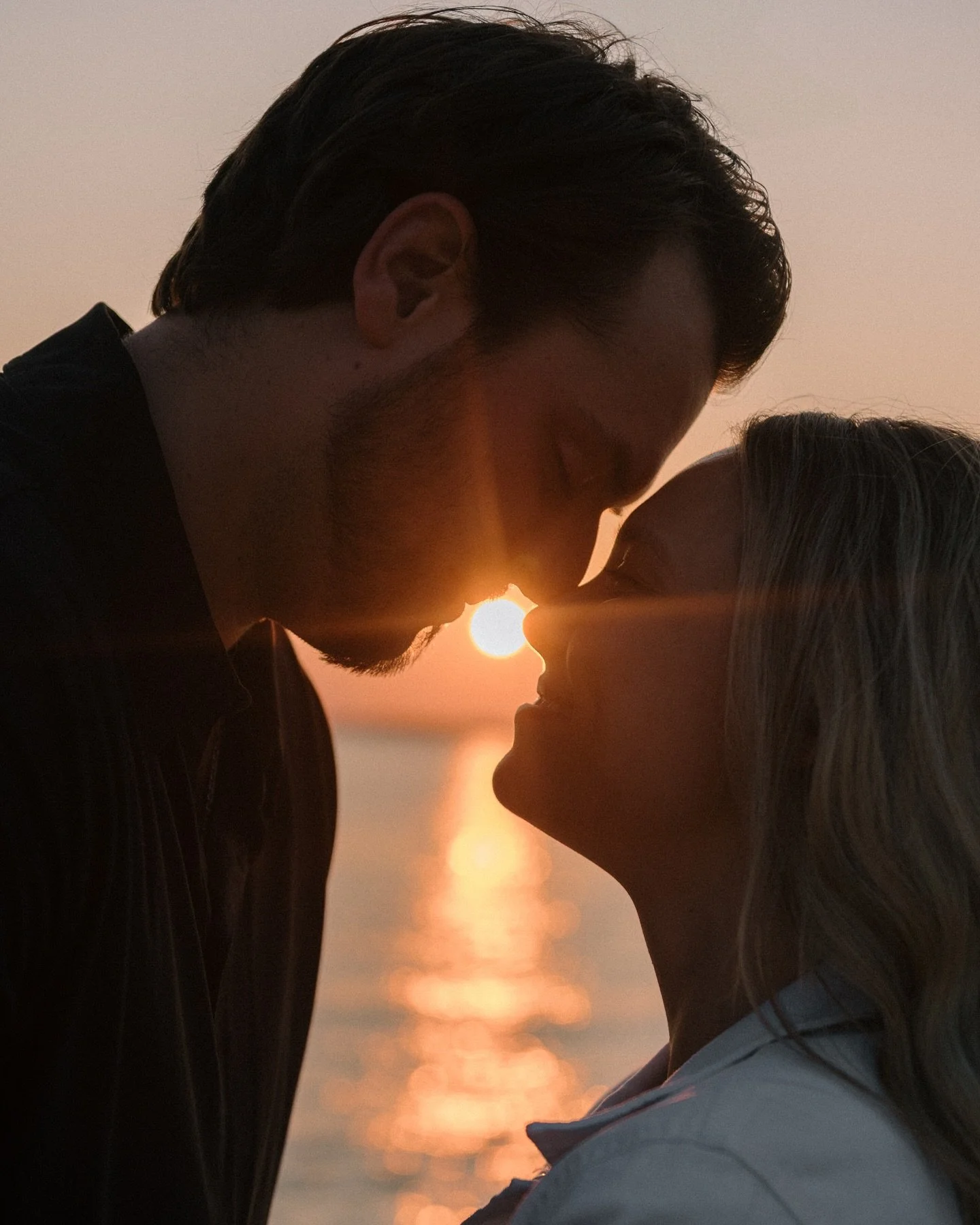 Alex &amp; Madison&rsquo;s proposal/ engagement session feat. the most beautiful sunset 🌅 

(New York Wedding Photographer, Long Island Wedding Photographer, Upstate NY Weddding Photographer, Intimate Wedding, Elopement Photographer, Storytelling Ph