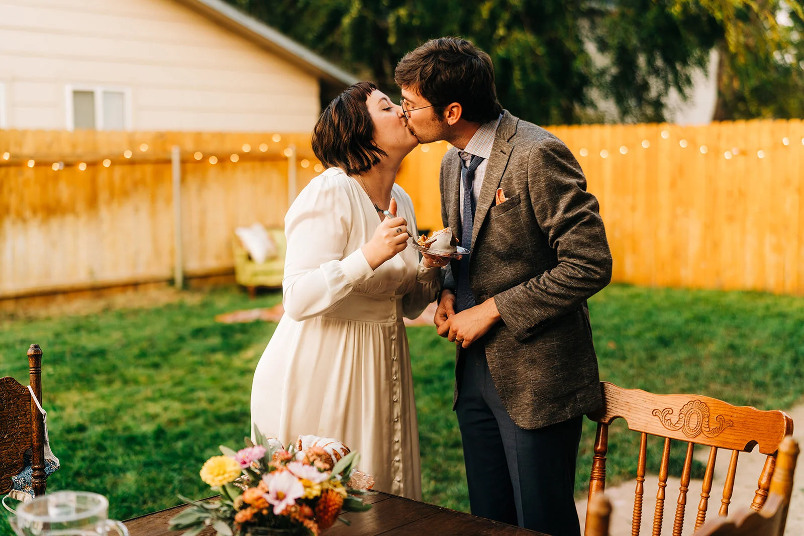 TAYLOR + DOUG - BOISE BACKYARD ELOPEMENT