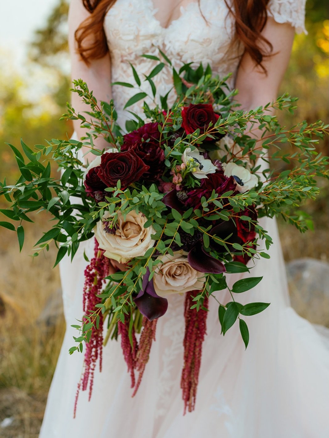 Give some applause for your details! 👏 

I want you to remember everything about your day through your photos. I often hear from couples that they don&rsquo;t need detail photos. I get that it seems &ldquo;extra&rdquo;, but details are what make up 