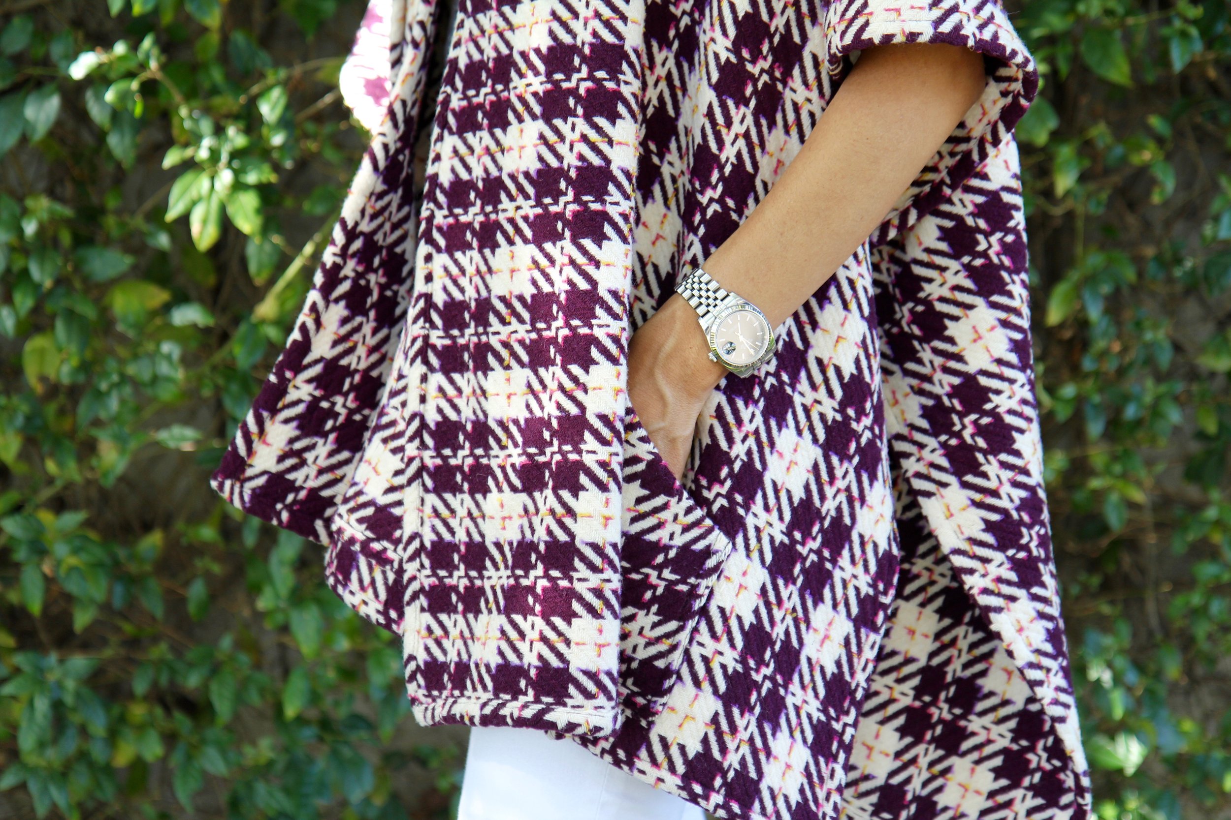 Squares are a common pattern in Fernandez's designs. (Hermosa Journal)
