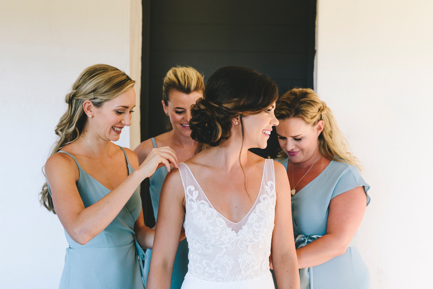 tarryn-bruce-rose-barn-jeffreys-bay-garden-route-westaern-cape-whimsical-creative-bold-colours-roses-poppy_0035.jpg