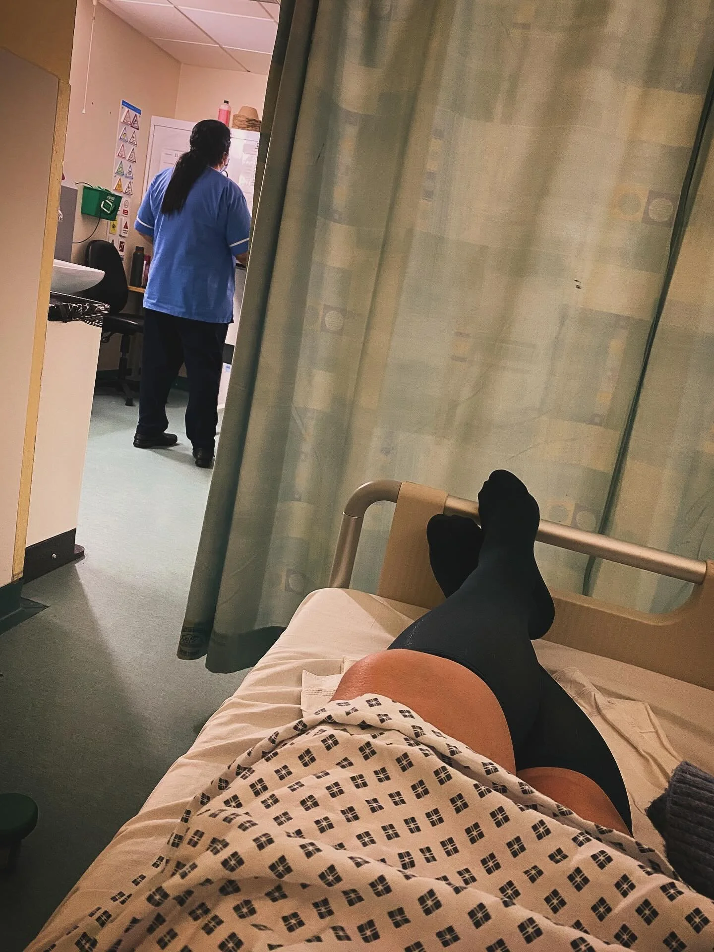 What a difference 24 hours makes. Lying on the sofa at home, surrounded by twinkling lights and the glow and crackle of the fire, and feeling enormously lucky, grateful and blessed to be home and well. Just 24 hours ago, I was in hospital, in pain an