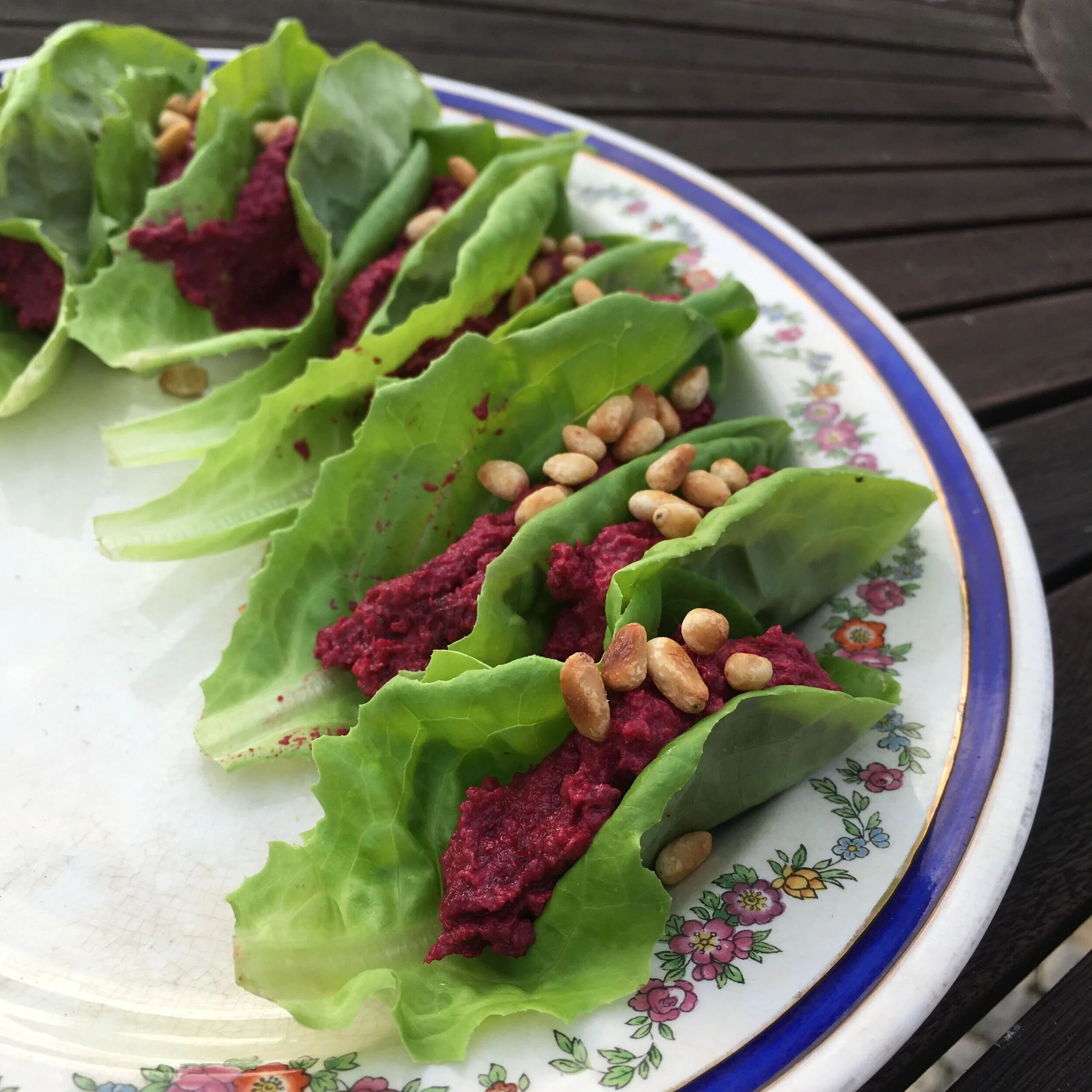 RADICCHIO ‘TACOS’ WITH BEETROOT HUMMUS  AND SMOKED ALMOND CRUMBLE (VG, GF)