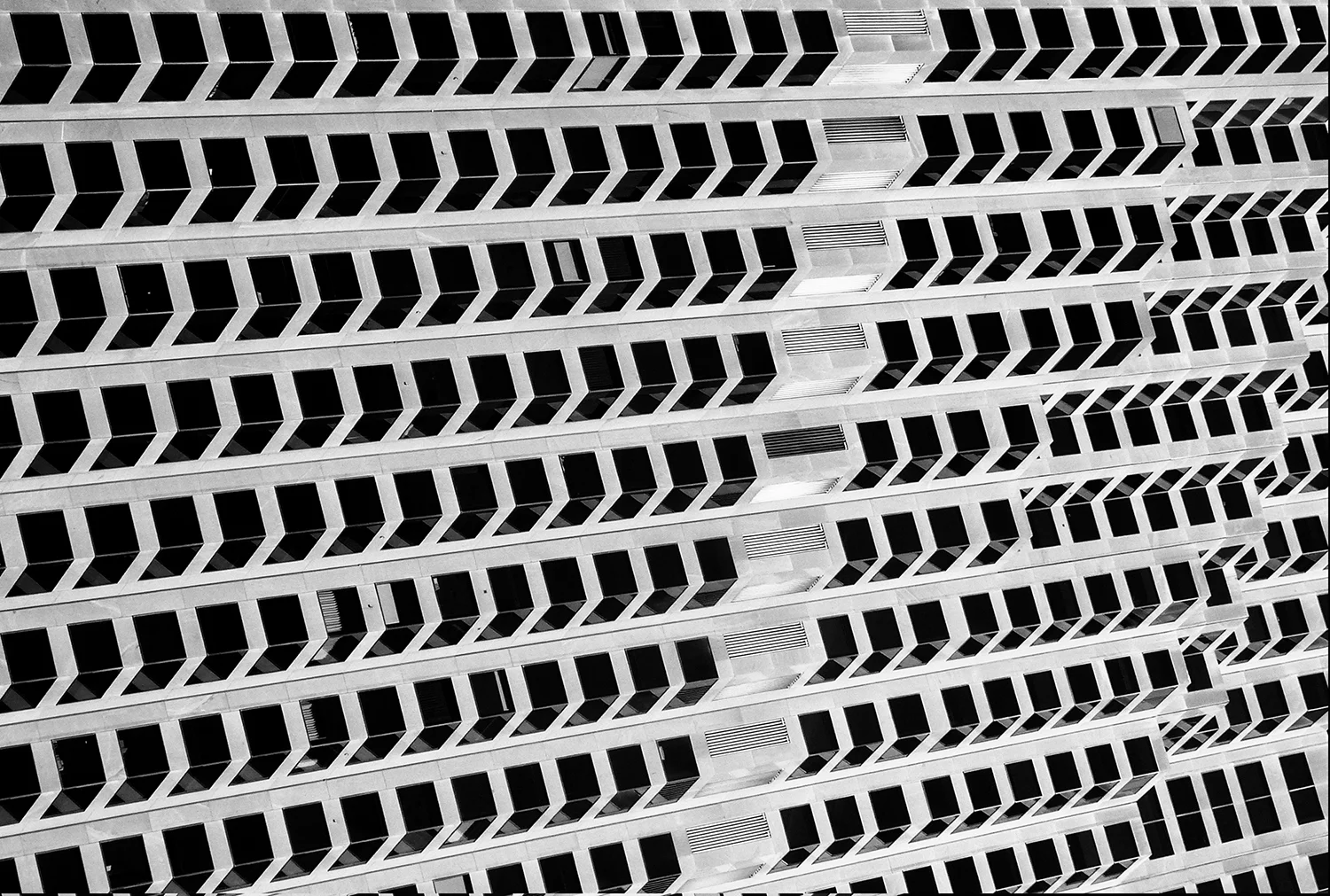 facade r.jpg