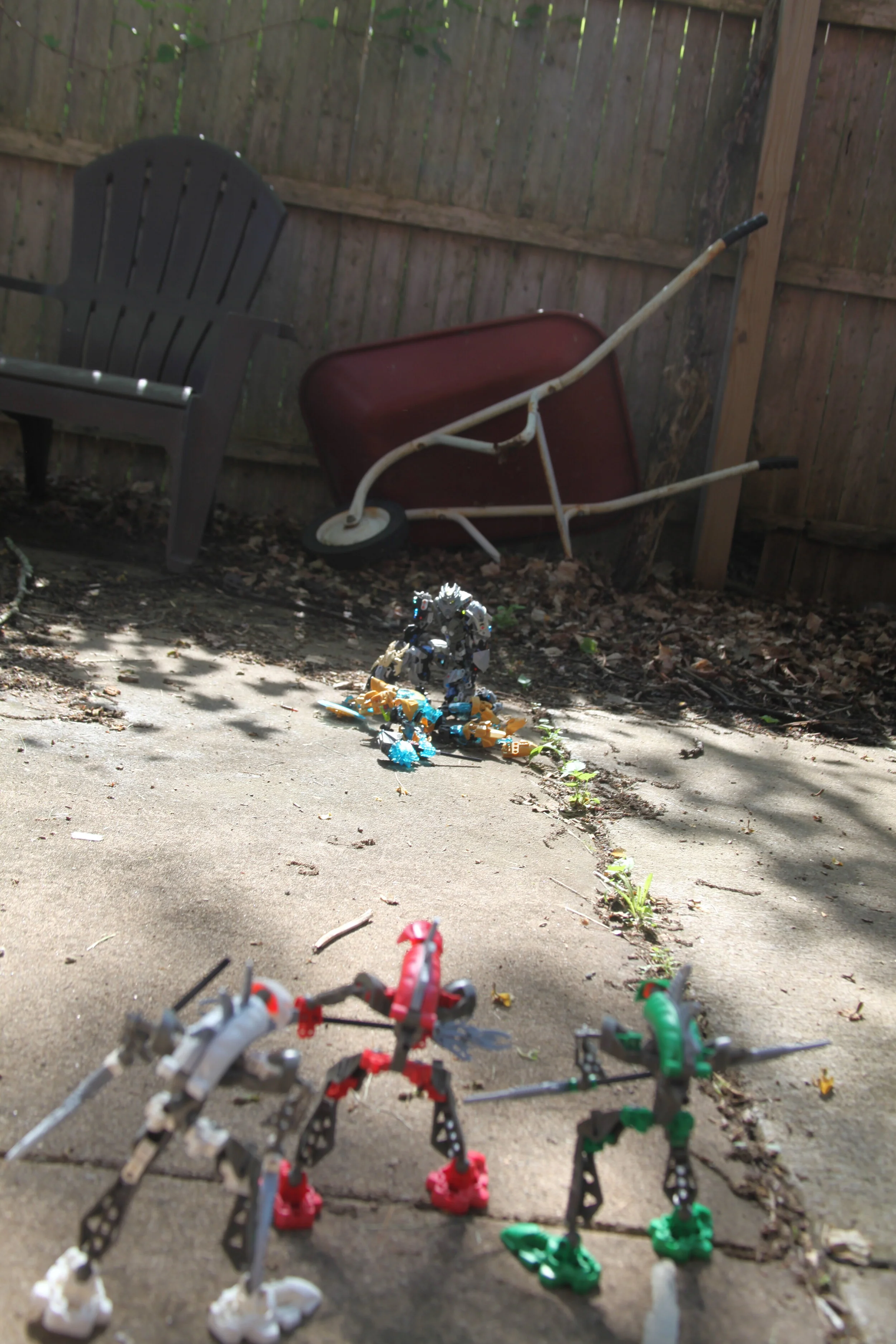  Sylus:”Aaaaand there’s more of them, dammit.” 