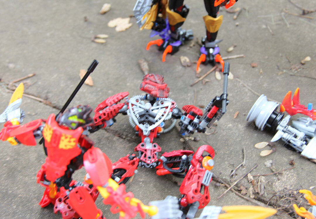(…Have it shatter in his hands as the white hot blades slice the hammer’s head off its shaft) (“Ah Dammit, I just got that fixed”)
