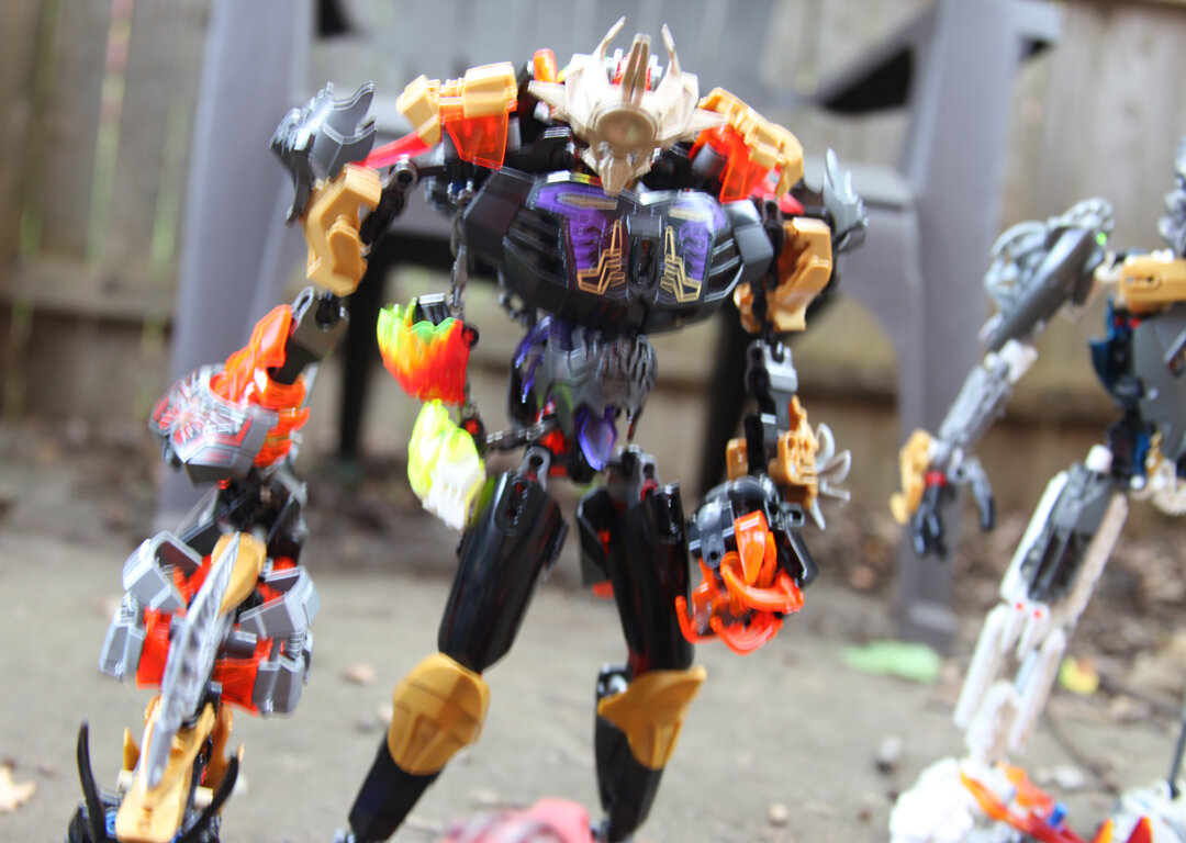 Makuta 2:”Get up, your not done fighting yet.”