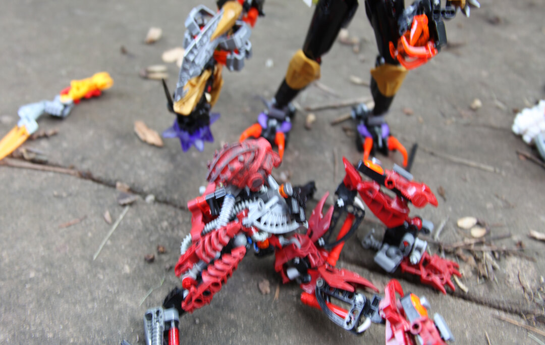 Makuta 2:”You want to keep using that pathetic piece of metal on a stick that’s your loss.” (“Up yours too.”)