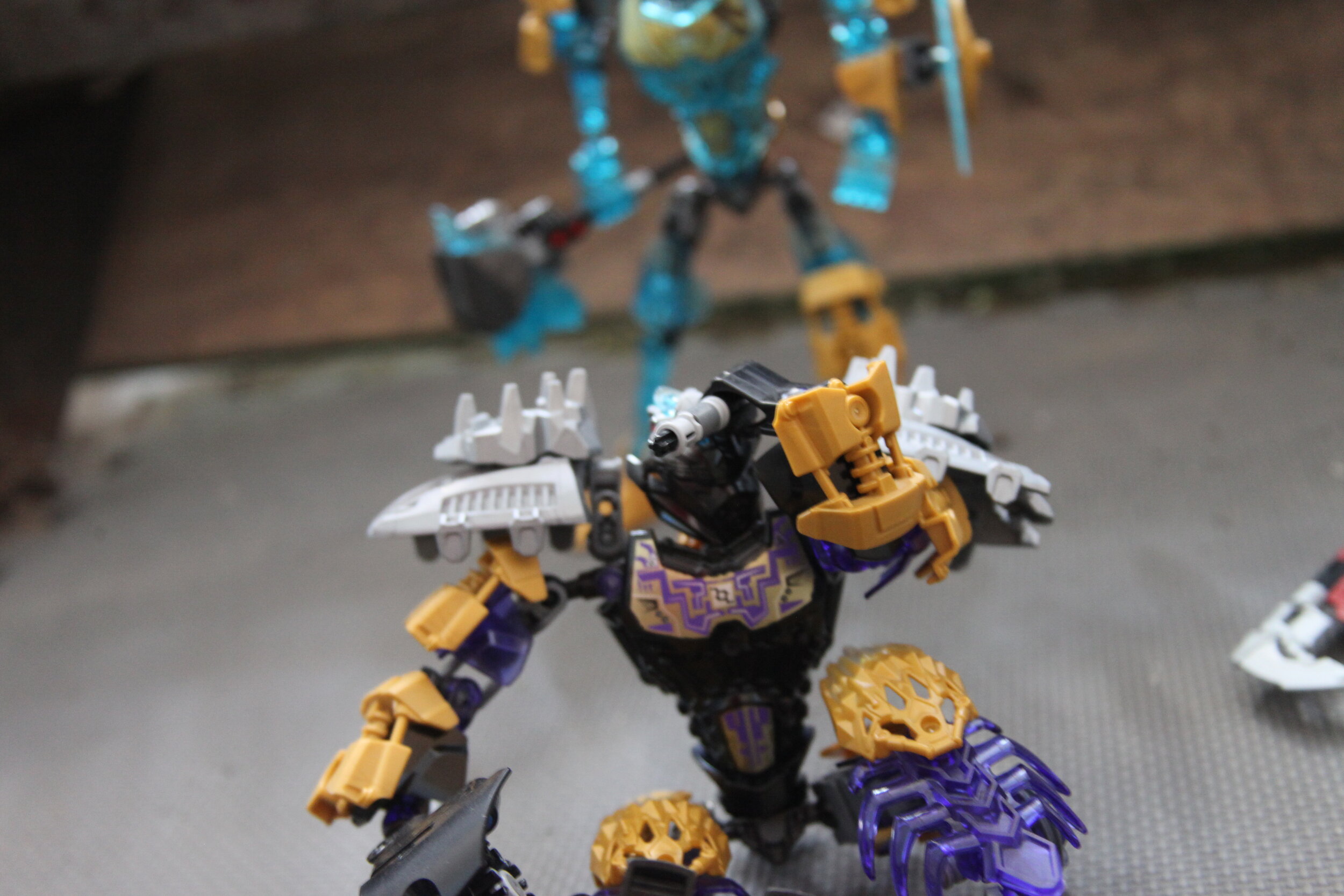  Onua2:”No…no wait i’m…i’m still here…i’m still here.” 