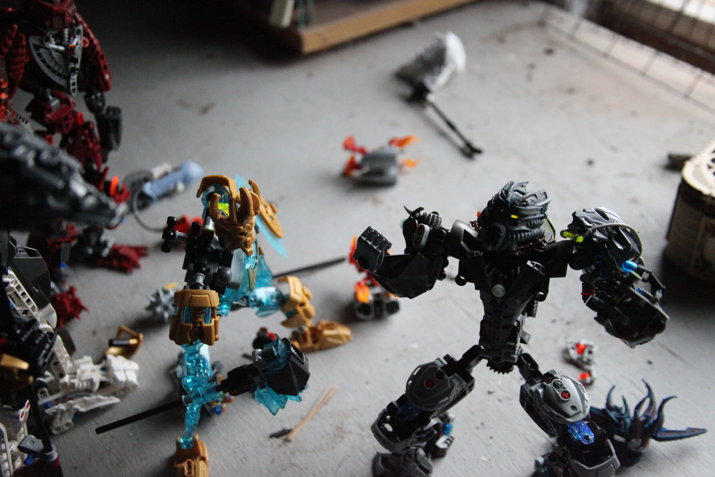  Sylus:”I can’t believe that he’s finally dead!” 